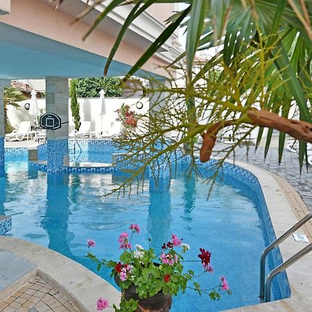 Sirena Palace Family Hotel Обзор Экстерьер фото