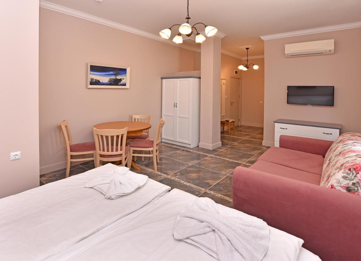 Sirena Palace Family Hotel Обзор Экстерьер фото