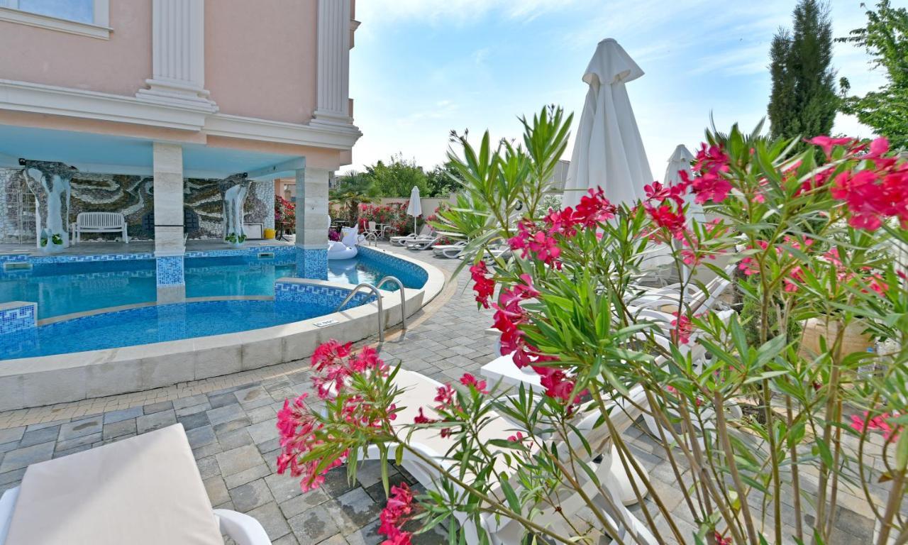 Sirena Palace Family Hotel Обзор Экстерьер фото