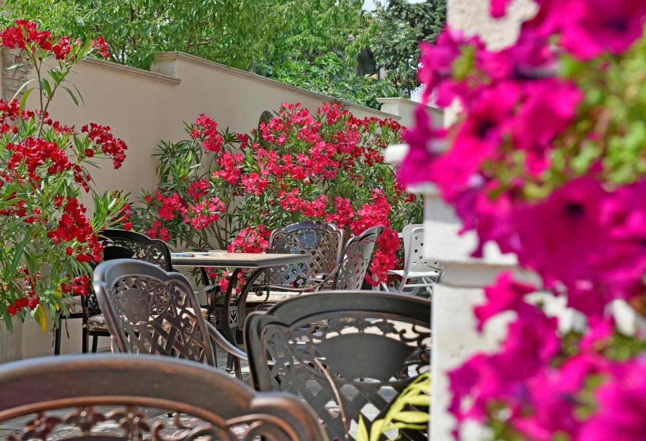 Sirena Palace Family Hotel Обзор Экстерьер фото