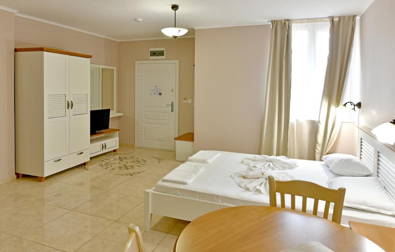 Sirena Palace Family Hotel Обзор Экстерьер фото